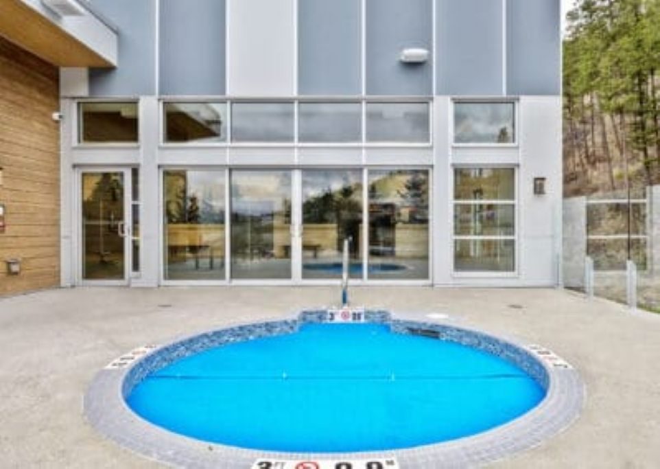 Outdoor hot tub