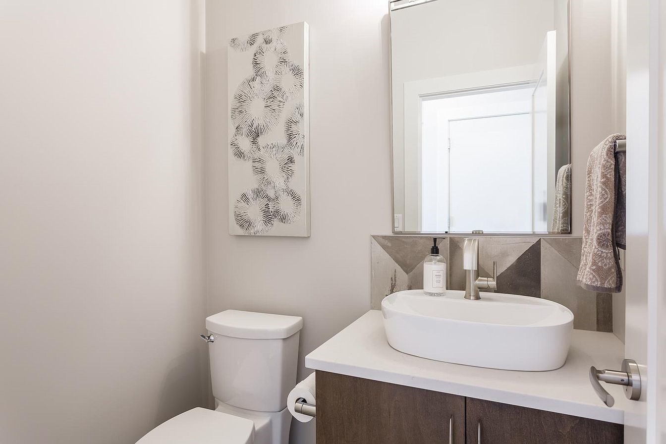 Powder room